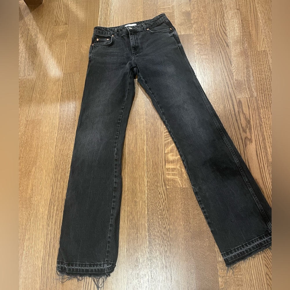 Zara Black Mid Rise Frayed Jeans